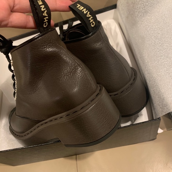 CHANEL combat boots 2020-21FW - Picture 6 of 13